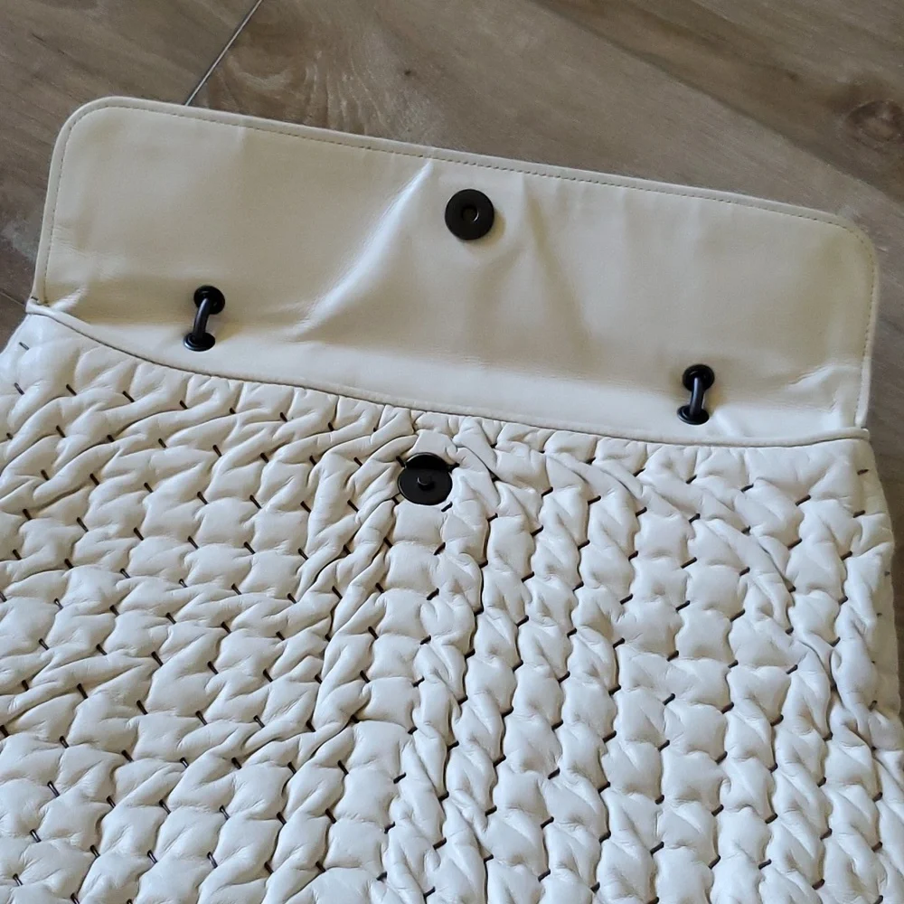 EUC Bottega Veneta Quiet Luxury Bag - Picture 12 of 16